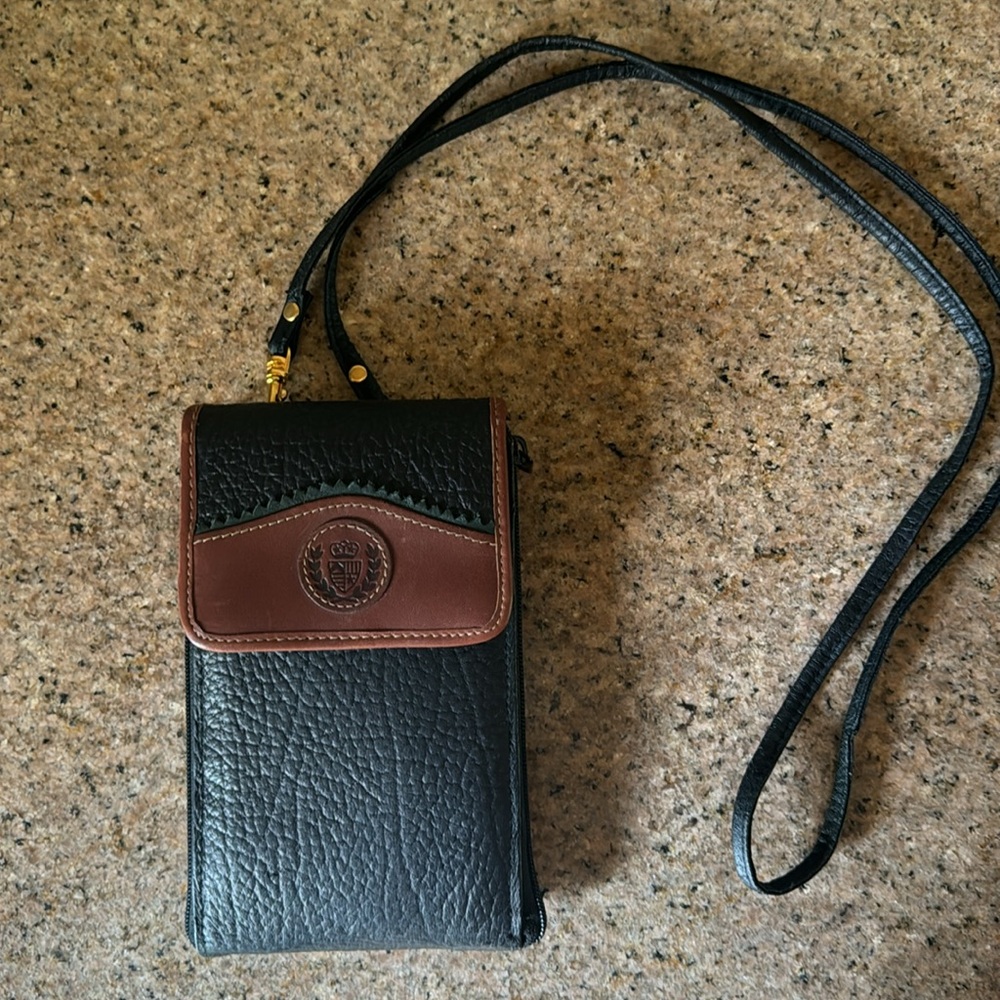 Crossbody cellphone wallet. GENUINE LEATHER crossbody phone bag